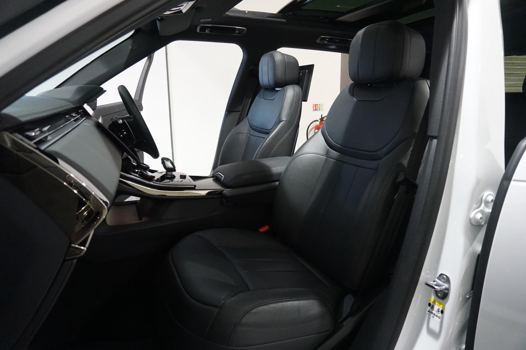 Land Rover Range Rover Sport 3.0 D300 MHEV Dynamic SE Auto 4WD Euro 6 (s/s) 5dr